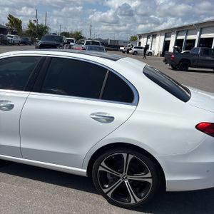 صورة 6 لـ 2025 Mercedes-BENZ C 300
