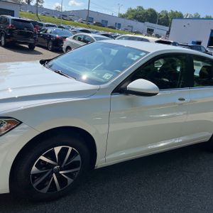 صورة 2 لـ 2022 Volkswagen JETTA S