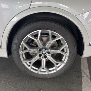 صورة مصغرة 16 لـ 2023 BMW X7 XDRIVE40I