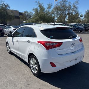 HYUNDAI ELANTRA GT BASE - 5