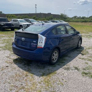 2010 Toyota PRIUS III — фото 8