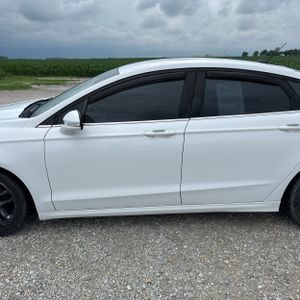 FORD FUSION SE - 4