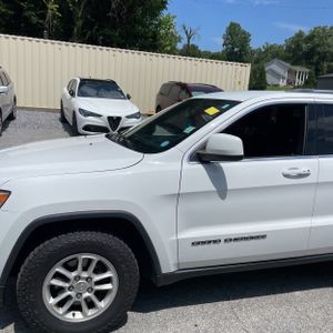 صورة 2 لـ 2018 JEEP GRAND CHEROKEE LAREDO E