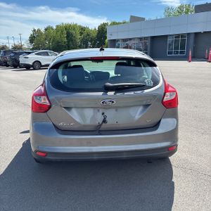 FORD FOCUS SE - 7