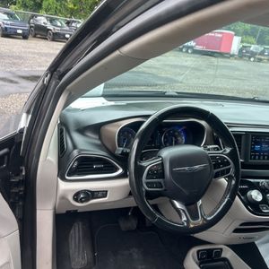 2019 Chrysler PACIFICA TOURING L — миниатюра 36