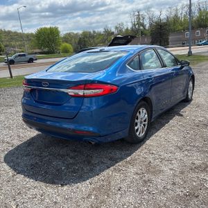 FORD FUSION S - 8
