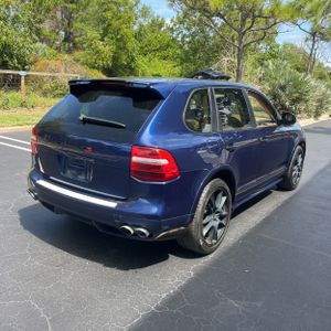 PORSCHE CAYENNE GTS - 8