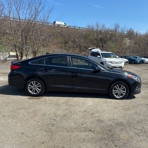 HYUNDAI SONATA SE - 10