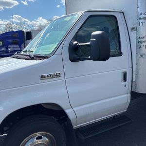 FORD E-450 CUTAWAY - 2