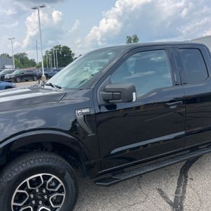 2023 FORD F-150 XLT — фото 2