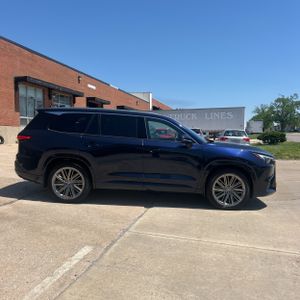 LEXUS TX-SERIES - 10