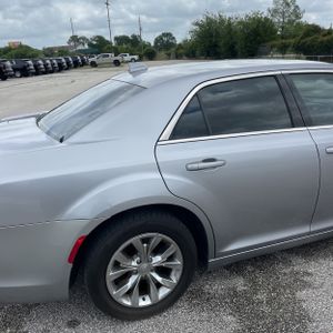 CHRYSLER 300 LIMITED - 9