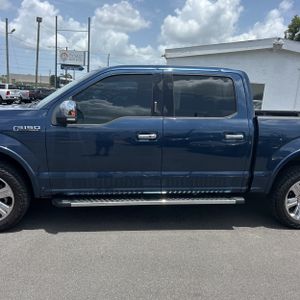 2020 FORD F-150 LARIAT photo 4