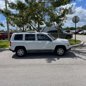 Jeep Patriot Base - 9