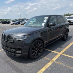 صورة 1 لـ 2025 LAND Rover RANGE ROVER P615 SV