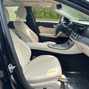 2021 Mercedes-BENZ E-CLASS 缩略图 32