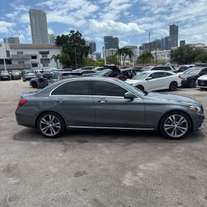 MERCEDES-BENZ C-CLASS - 10