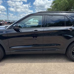 FORD EXPLORER ST-LINE - 4