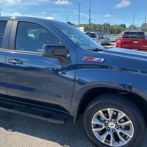 صورة 13 لـ 2020 Chevrolet SILVERADO 1500 RST