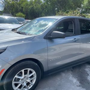 صورة 2 لـ 2023 Chevrolet EQUINOX LS