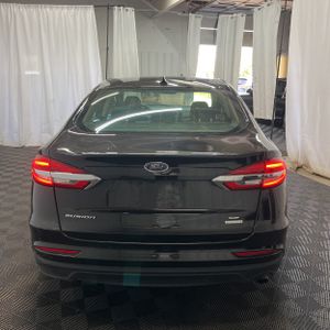 FORD FUSION SE - 7