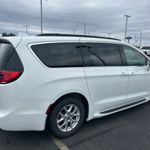 CHRYSLER PACIFICA TOURING L - 9
