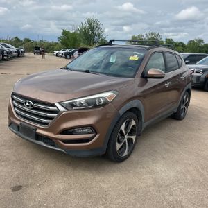 HYUNDAI TUCSON LIMITED - 1