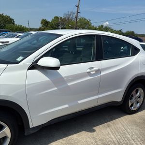 صورة 3 لـ 2016 Honda HR-V LX