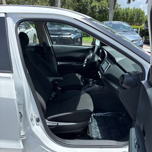 2025 Nissan KICKS PLAY S 缩略图 32