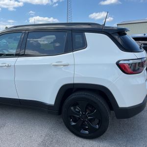 صورة 6 لـ 2021 JEEP COMPASS ALTITUDE