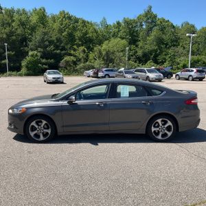 FORD FUSION SE - 3