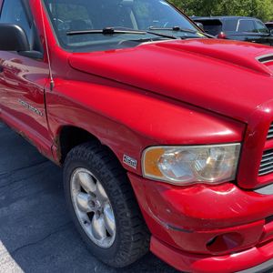 2004 Dodge RAM 1500 SLT — миниатюра 48