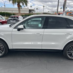 PORSCHE CAYENNE - 4