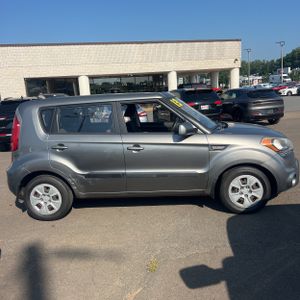 صورة 10 لـ 2013 KIA SOUL BASE