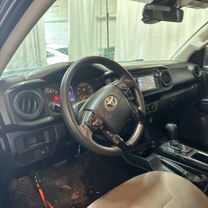 صورة 32 لـ 2018 Toyota TACOMA SR