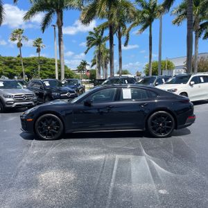 PORSCHE PANAMERA - 3