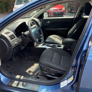 صورة مصغرة 32 لـ 2010 FORD FUSION SE