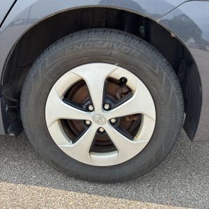 صورة مصغرة 18 لـ 2015 Toyota PRIUS THREE