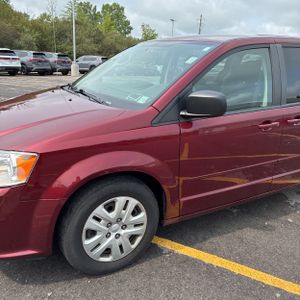 2017 Dodge GRAND CARAVAN SE — фото 2