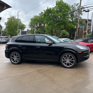 PORSCHE CAYENNE - 10