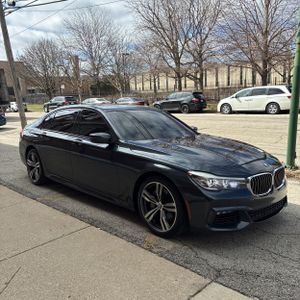 BMW 7-SERIES 740I - 10