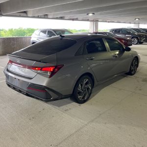 HYUNDAI ELANTRA SEL SPORT - 8