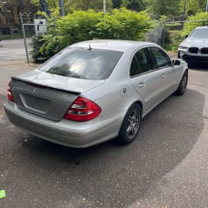 MERCEDES-BENZ E-CLASS - 8