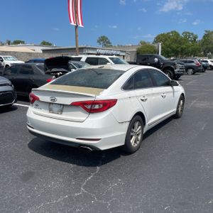 HYUNDAI SONATA SE - 7