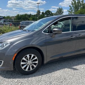 2019 Chrysler PACIFICA TOURING PLUS — фото 2