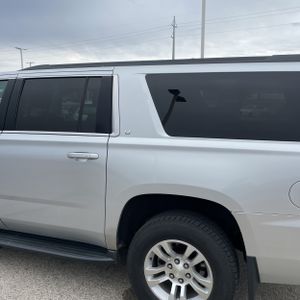 CHEVROLET SUBURBAN LT - 6