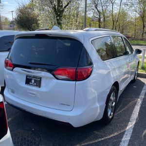 CHRYSLER PACIFICA LIMITED - 6