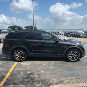 FORD EXPLORER ST-LINE - 10