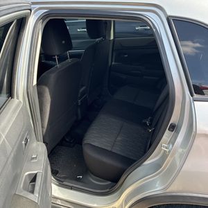 صورة مصغرة 32 لـ 2022 Mitsubishi OUTLANDER SPORT ES