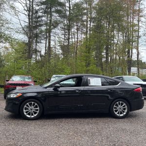 FORD FUSION SE - 3